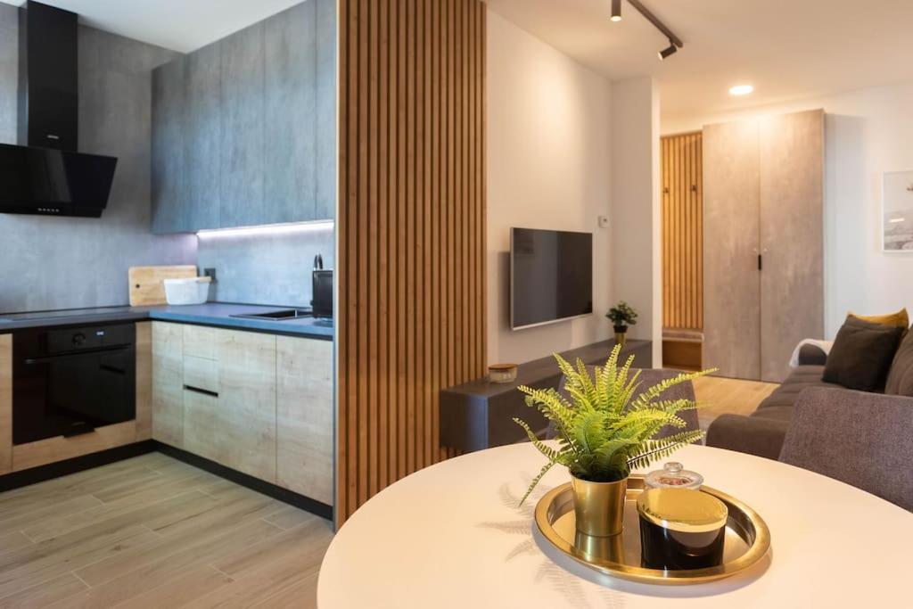 Apartamento Flat4Us#Cozy#Freeparking#5People Zagreb Exterior foto