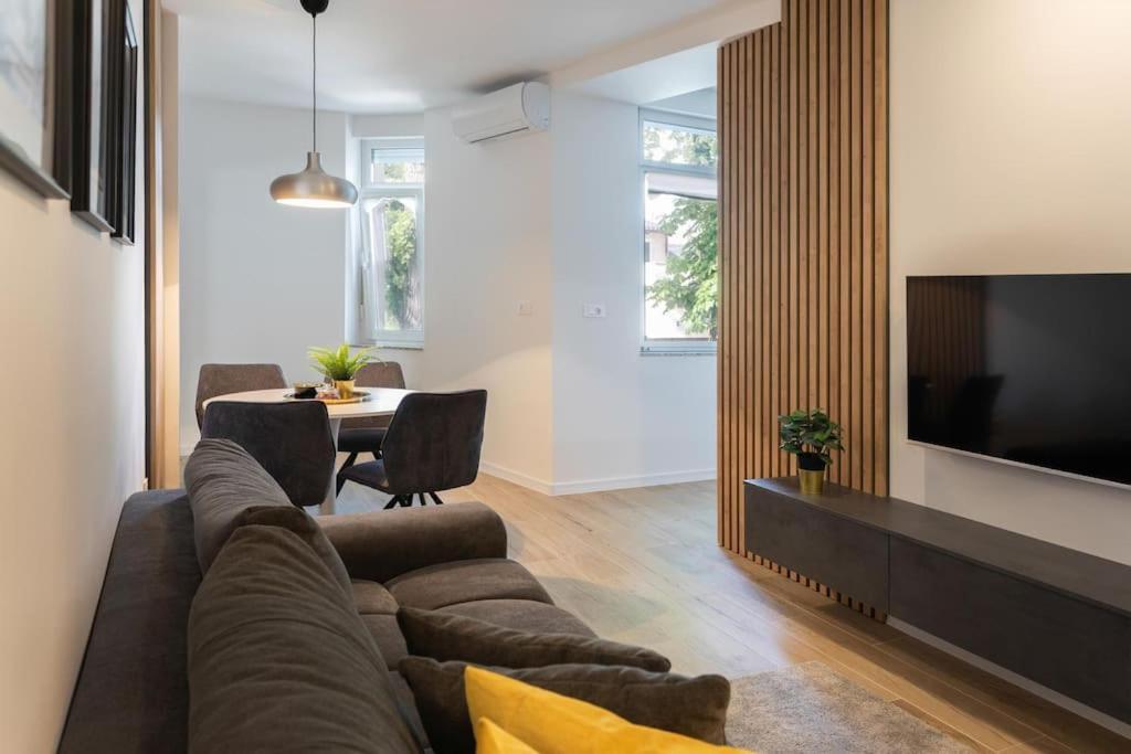 Apartamento Flat4Us#Cozy#Freeparking#5People Zagreb Exterior foto